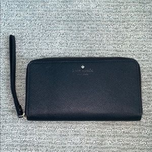 KATE SPADE Incipio New York Zip Wristlet